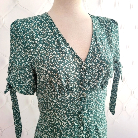 Commense Cottagecore Dress • Green & White Floral • Size Medium - Picture 8 of 8